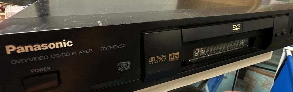Panasonic DVD-RV30 DVD/Video CD Player with Hi-Speed Scan